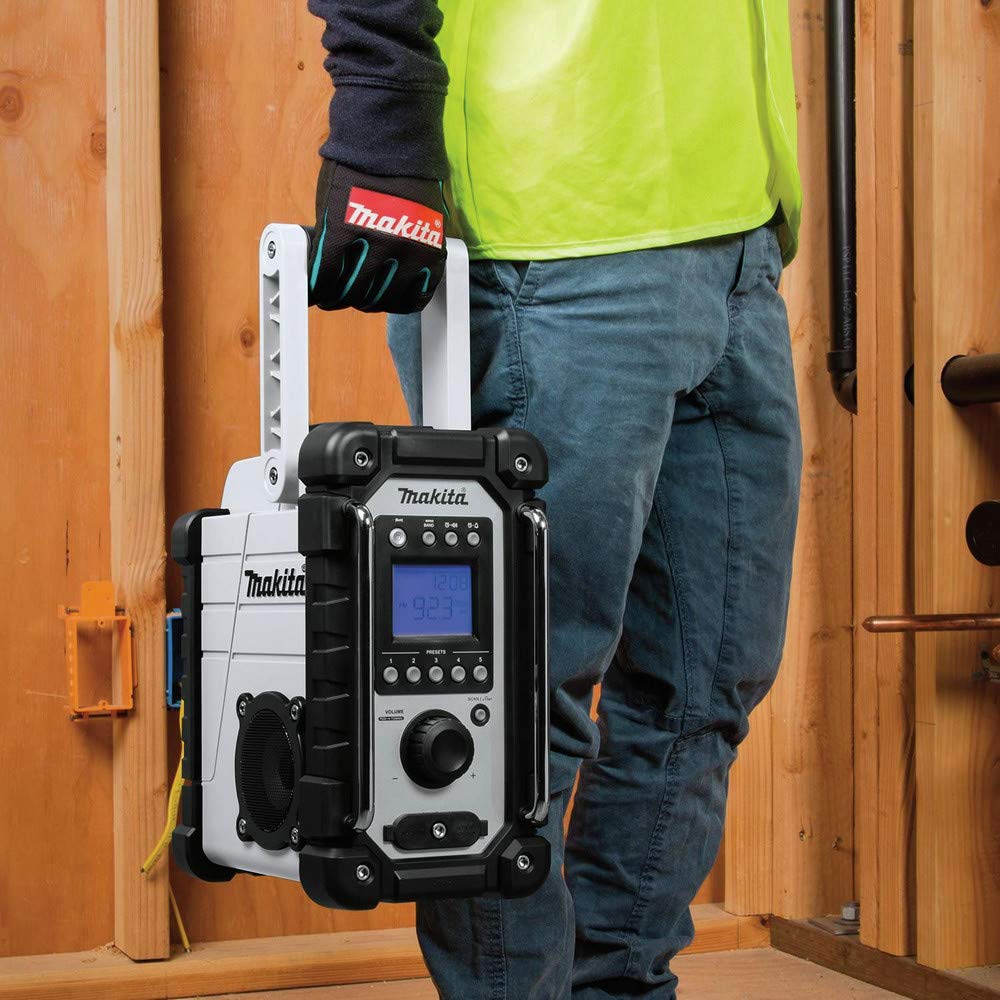 Makita XRM05W 18V LXT Job Site Radio
